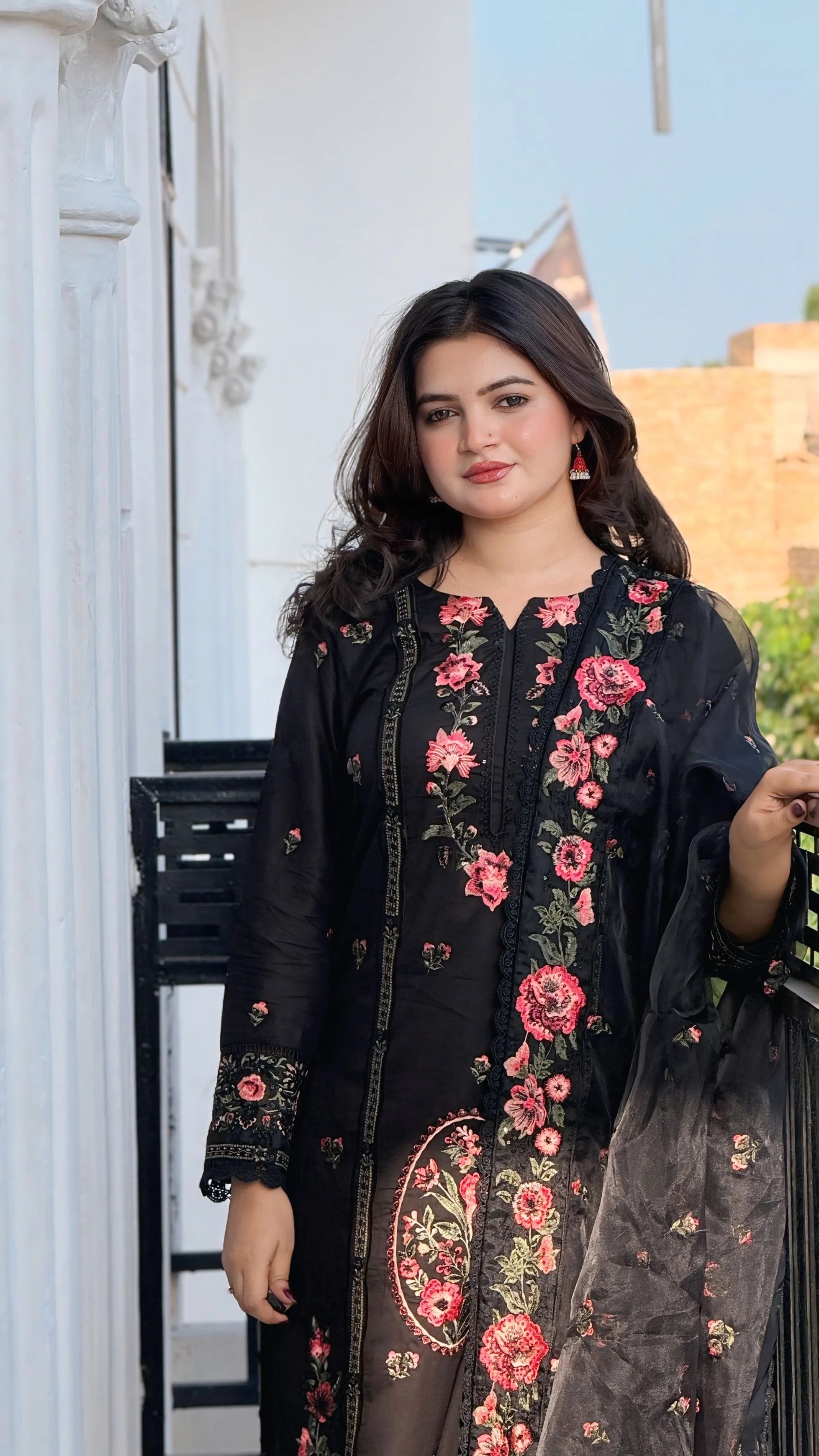 Zareen (3-Piece Embroidered Lawn Suit)