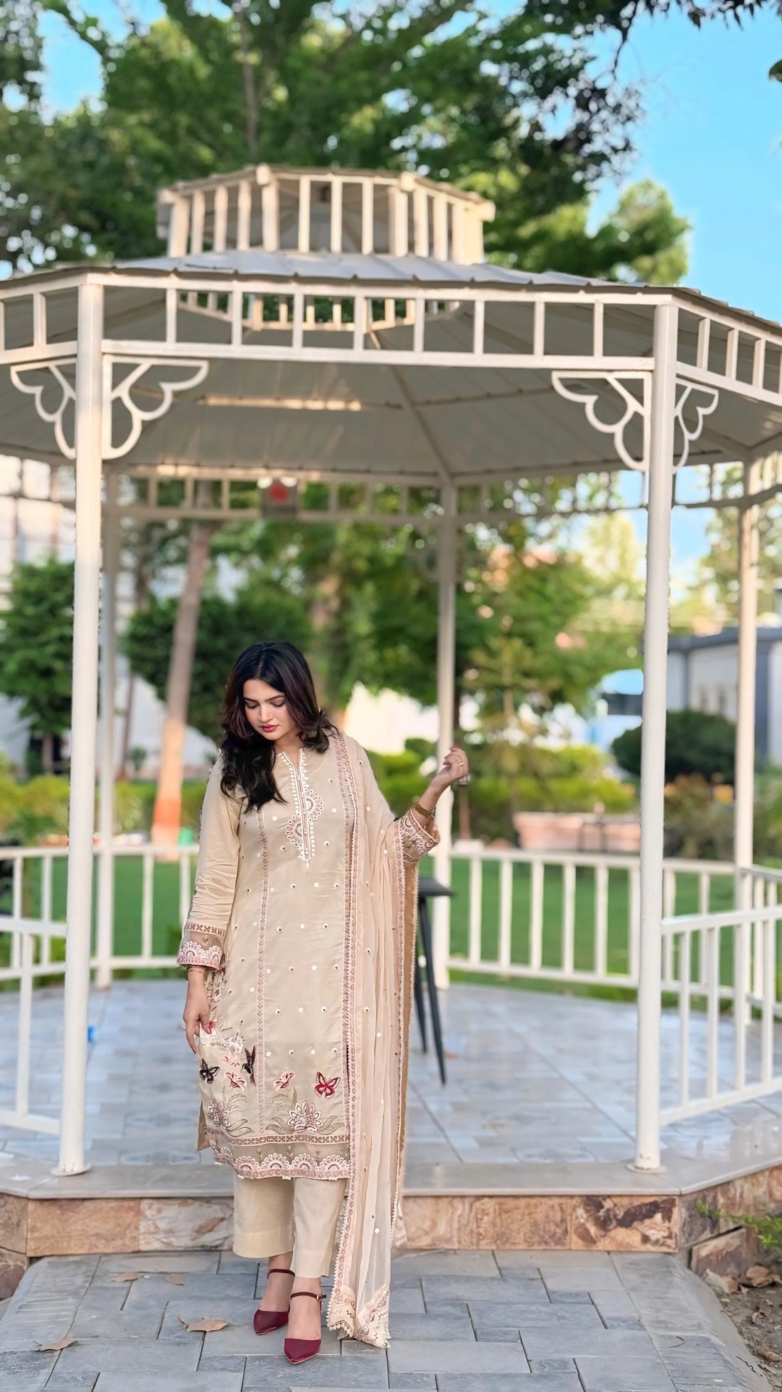 Meher (3-Piece Embroidered Lawn Suit)